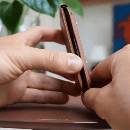 Develna Vanguard MagWallet
